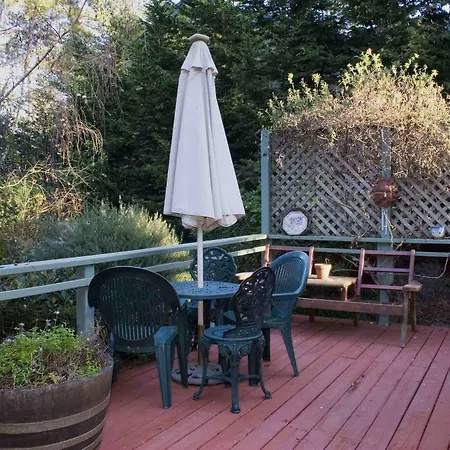 Her Castle Bed And Breakfast-2